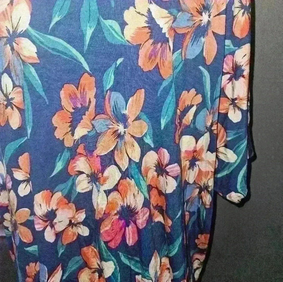 Bobeau Womans Floral Blouse Size 1x - Picture 5 of 11